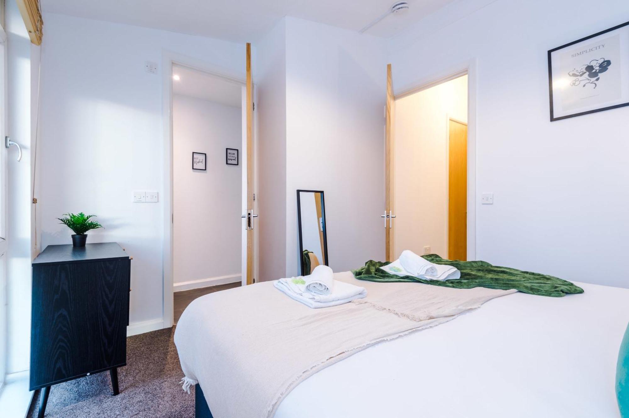 曼彻斯特Rest&Recharge At A Spacious Townhouse By The Etihad别墅 外观 照片