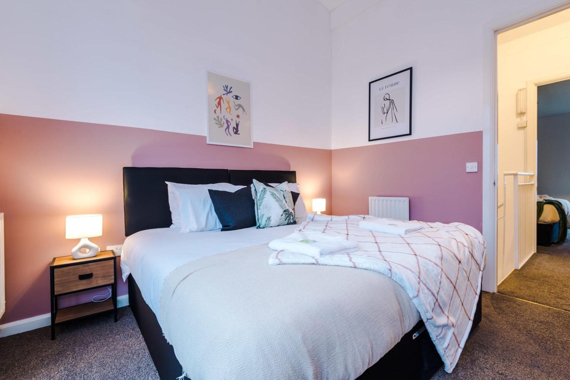 曼彻斯特Rest&Recharge At A Spacious Townhouse By The Etihad别墅 外观 照片